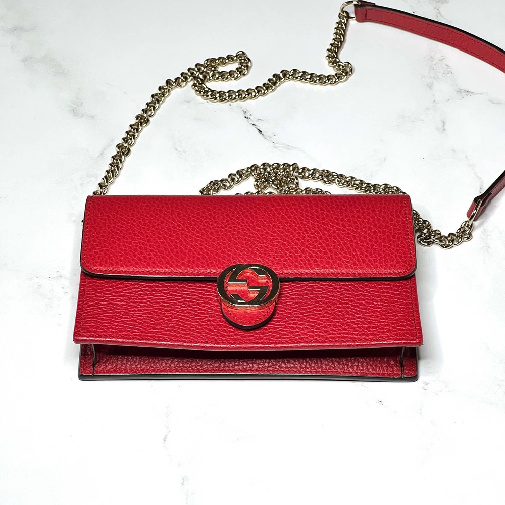 💛SOLD🖤 Red Gucci GG Interlocking Pebbled Leather Wallet On Chain - Picture 3 of 12